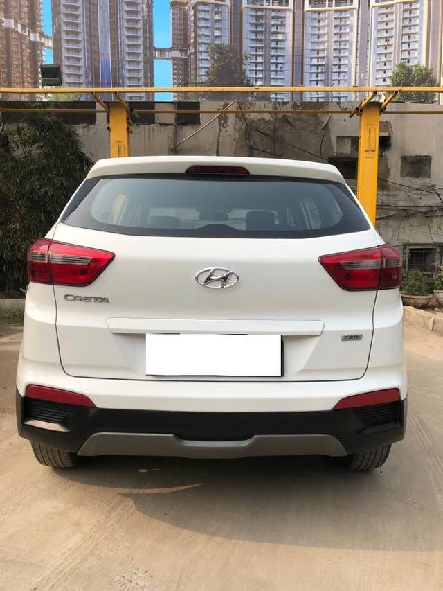 https://images10.gaadi.com/usedcar_image/3705194/original/processed_img2929245__used_car_2929245_1701861769.jpg?imwidth=6402