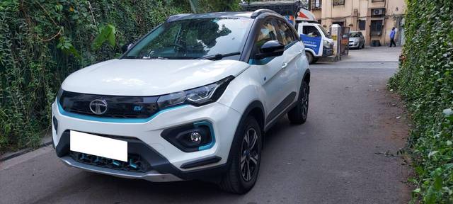 https://images10.gaadi.com/usedcar_image/3705203/original/processed_img2929250__usedcar_whatsappimage2023_12_08at120639pm_1__2929250_1702024087.jpeg?imwidth=6402