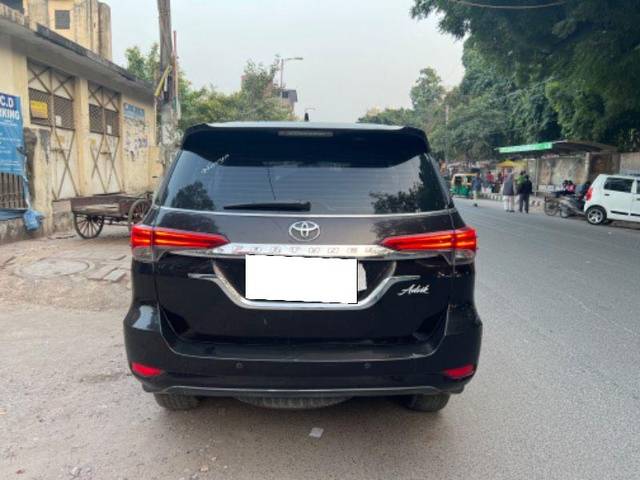 https://images10.gaadi.com/usedcar_image/3705206/original/processed_649276a8-11df-474b-8ffc-857105678feb.jpg?imwidth=6401