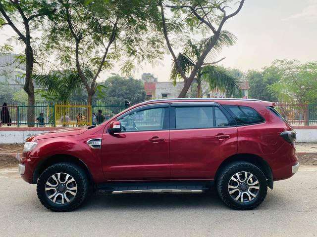 https://images10.gaadi.com/usedcar_image/3705207/original/processed_img2929252__used_car_2929252_1701862257.jpg?imwidth=6402