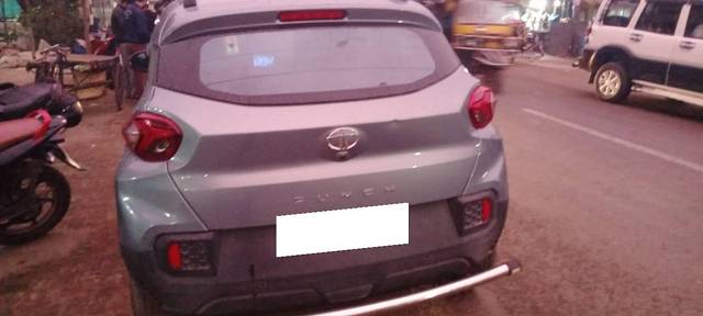 https://images10.gaadi.com/usedcar_image/3705250/original/processed_46e77b73-fb83-4cfe-b4ea-f8f870343690.jpg?imwidth=6401
