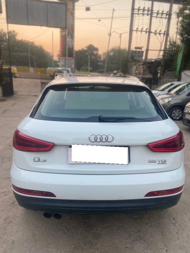 https://images10.gaadi.com/usedcar_image/3705268/original/processed_img2929294__used_car_2929294_1701863508.jpg?imwidth=6402