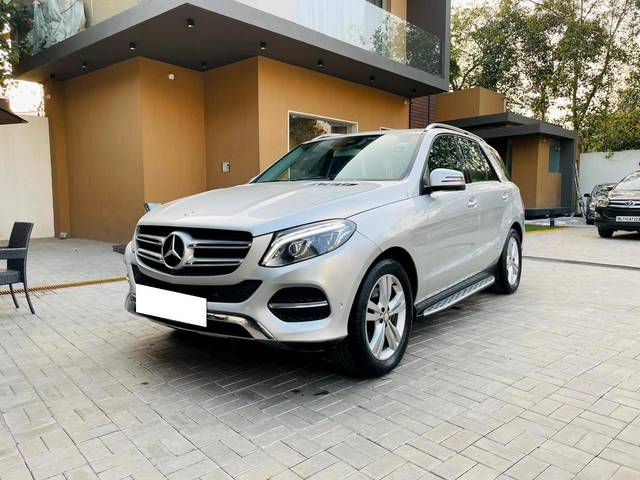 https://images10.gaadi.com/usedcar_image/3705276/original/processed_img2929300__usedcar_1_25__10151701863317_1701863406.jpeg?imwidth=6402