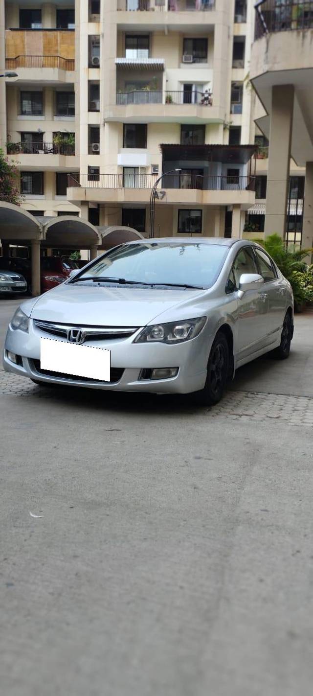 https://images10.gaadi.com/usedcar_image/3705288/original/processed_img2929308__used_car_2929308_1701864009.jpg?imwidth=6401