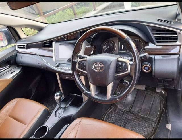 https://images10.gaadi.com/usedcar_image/3705357/original/img2929350__used_car_2929350_1701865884.jpg?imwidth=6402