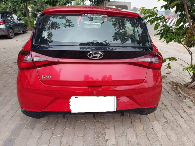 https://images10.gaadi.com/usedcar_image/3705395/original/processed_0e28b944-2ccc-444a-9e7a-2b333e93a203.png?imwidth=6401