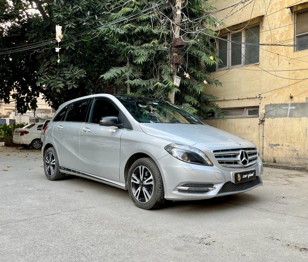 Mercedes-Benz B-Class B180 Sport On Road Price (Petrol), Features & Specs,  Images