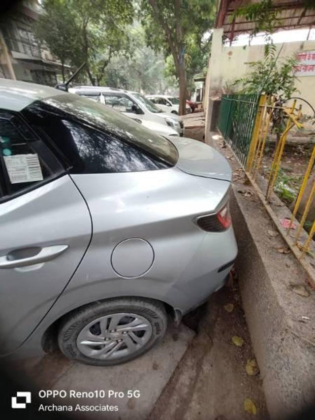 https://images10.gaadi.com/usedcar_image/3705432/original/processed_86cad153-b81a-4f58-86a6-9e7b6e4ce990.jpg?imwidth=6401