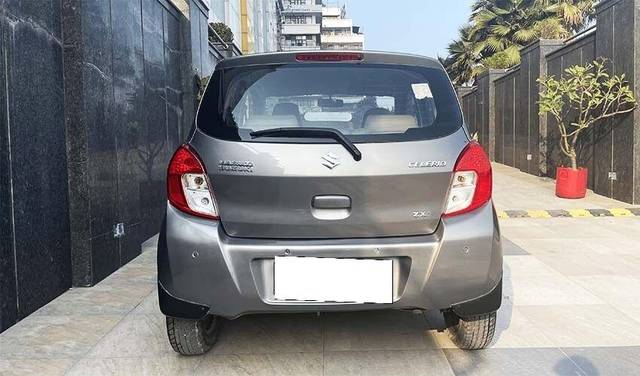 https://images10.gaadi.com/usedcar_image/3705440/original/processed_img2929383__used_car_2929383_1701868640.jpg?imwidth=6402