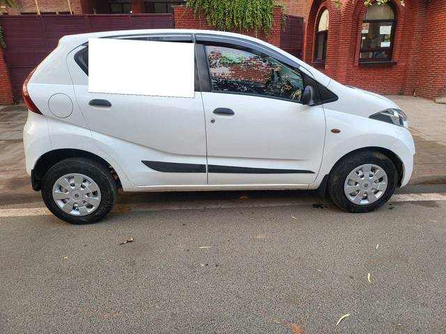 https://images10.gaadi.com/usedcar_image/3705478/original/processed_img2929396__used_car_2929396_1701870030.jpg?imwidth=6401