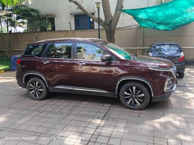 https://images10.gaadi.com/usedcar_image/3705483/original/processed_6a1f0b8a-db7d-4547-85d0-5349a74d9003.jpg?imwidth=6401