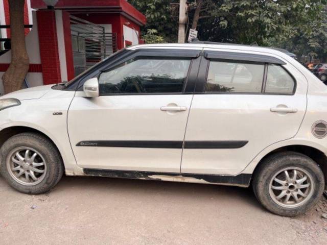 https://images10.gaadi.com/usedcar_image/3705520/original/processed_0998a32c-355f-4ee2-b226-6f74a14d7162.jpeg?imwidth=6402