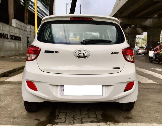 https://images10.gaadi.com/usedcar_image/3705534/original/processed_img2929416__usedcar_1_4__13771701871552_1701871584.jpeg?imwidth=6401