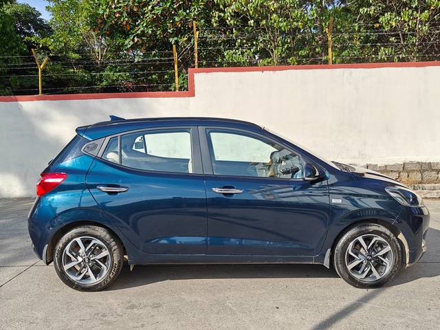 https://images10.gaadi.com/usedcar_image/3705546/original/img2929421__used_car_2929421_1701872692.jpg?imwidth=6401