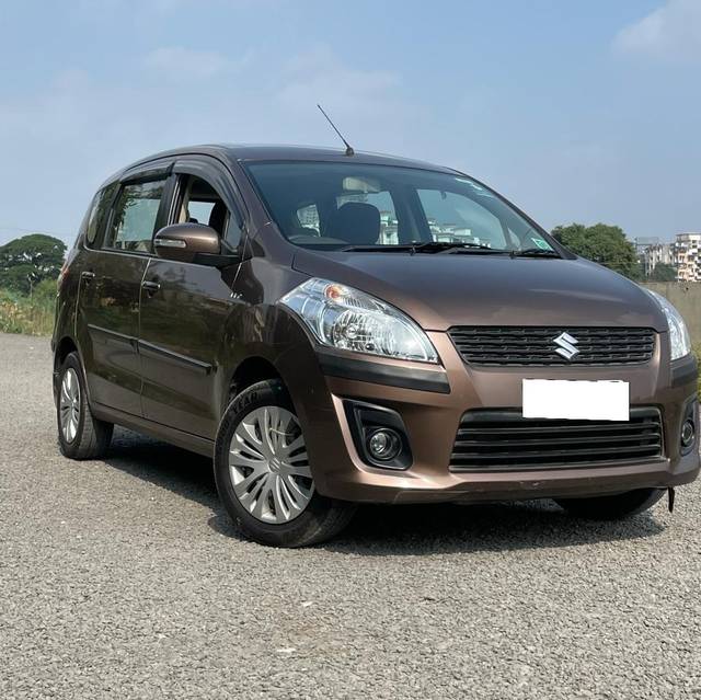 https://images10.gaadi.com/usedcar_image/3705547/original/processed_img2929422__used_car_2929422_1701940496.jpg?imwidth=6400