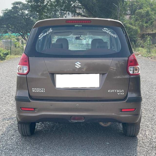 https://images10.gaadi.com/usedcar_image/3705547/original/processed_img2929422__used_car_2929422_1701940500.jpg?imwidth=6402