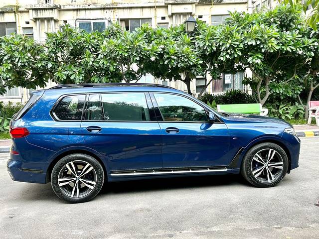 https://images10.gaadi.com/usedcar_image/3705551/original/processed_img2929425__used_car_2929425_1701872828.jpg?imwidth=6401