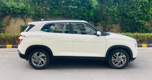 https://images10.gaadi.com/usedcar_image/3705640/original/img2929444__used_car_2929444_1701876722.jpg?imwidth=6401