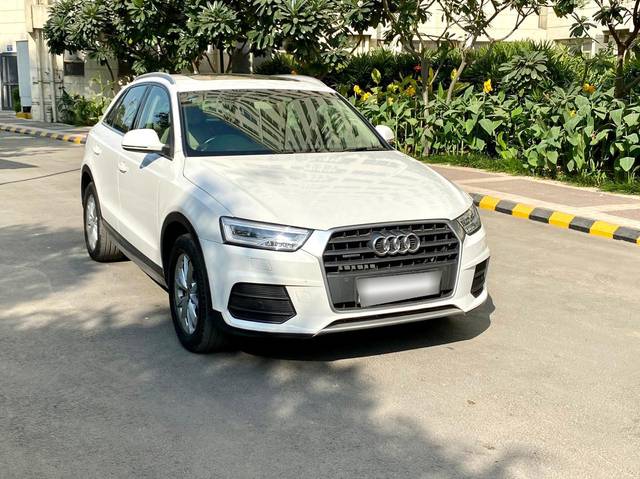https://images10.gaadi.com/usedcar_image/3705674/original/processed_img2929448__used_car_2929448_1701878342.jpg?imwidth=6400