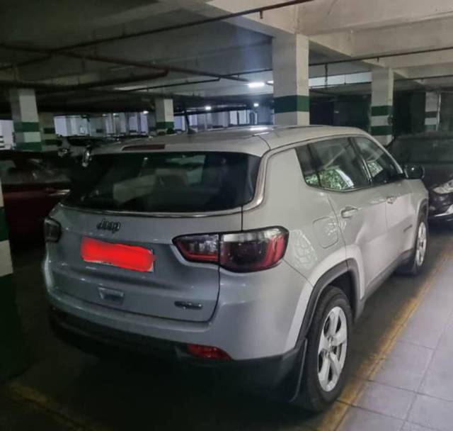 https://images10.gaadi.com/usedcar_image/3705714/original/processed_2441f05c-b6e5-41b4-b580-615ede4ef6f6.jpg?imwidth=6402
