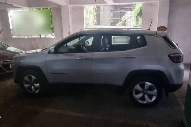 https://images10.gaadi.com/usedcar_image/3705714/original/processed_9c4850d8-1115-4532-92cc-4d1f0f136d6b.jpg?imwidth=6401