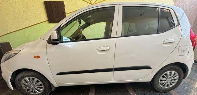 https://images10.gaadi.com/usedcar_image/3705716/original/processed_950c73d7-fa03-464f-8fe9-e7d6a1aea60d.jpeg?imwidth=6401