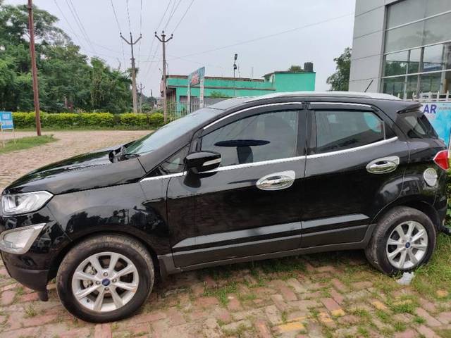 https://images10.gaadi.com/usedcar_image/3705738/original/processed_49991e6b-20f3-4895-a73d-3ce981061606.jpg?imwidth=6402