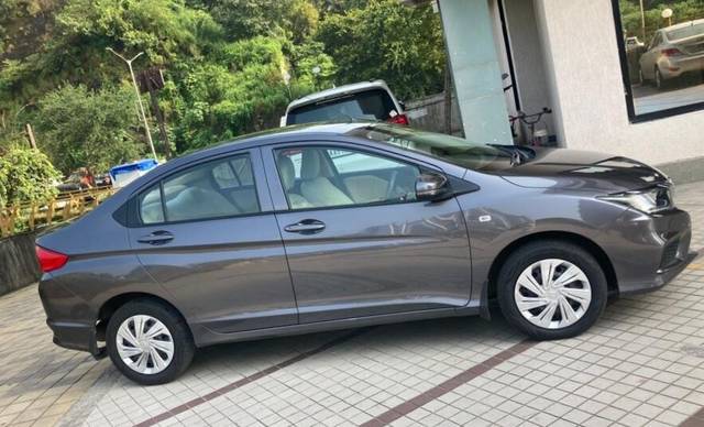 https://images10.gaadi.com/usedcar_image/3705761/original/img2929453__used_car_2929453_1701881727.jpeg?imwidth=6401