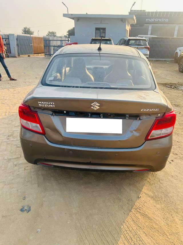https://images10.gaadi.com/usedcar_image/3705842/original/processed_e961e688-ae9a-4dc1-8904-abd0bcdd3e8b.jpeg?imwidth=6401