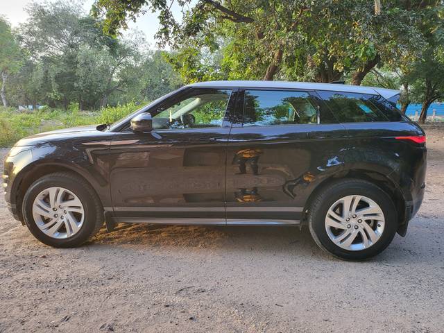 https://images10.gaadi.com/usedcar_image/3705919/original/img2929463__used_car_2929463_1702115963.jpg?imwidth=6402