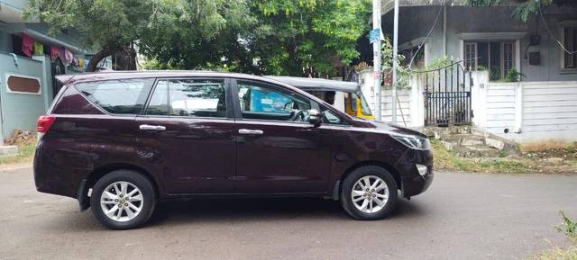 https://images10.gaadi.com/usedcar_image/3706090/original/processed_img2929508__used_car_2929508_1701924447.jpg?imwidth=6401