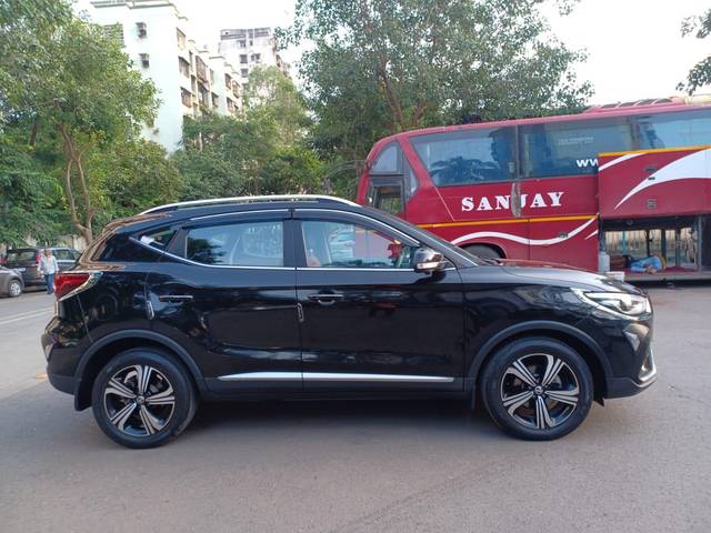 https://images10.gaadi.com/usedcar_image/3706125/original/processed_img2929522__usedcar_2984bc11_29af_4a0b_ba2d_892994177e14_1541701926139_1701926181.jpg?imwidth=6402