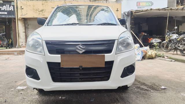 https://images10.gaadi.com/usedcar_image/3706126/original/processed_img2929523__usedcar_20230925_121730_1321701926216_1701926246.jpg?imwidth=6400