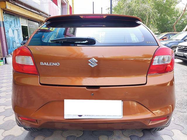 https://images10.gaadi.com/usedcar_image/3706170/original/processed_img2929548__used_car_2929548_1701928211.jpg?imwidth=6402