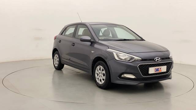 https://images10.gaadi.com/usedcar_image/3706195/original/3d737135-6c1c-41dd-979b-af7b023afa76__43.jpg?imwidth=6400