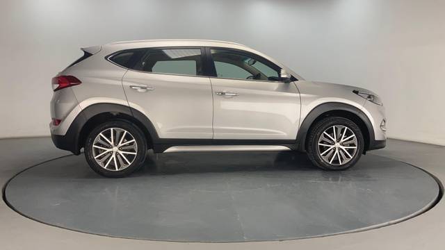 https://images10.gaadi.com/usedcar_image/3706230/original/processed_img2929579__usedcar_t3_276591701929453_1701929468.jpg?imwidth=6401