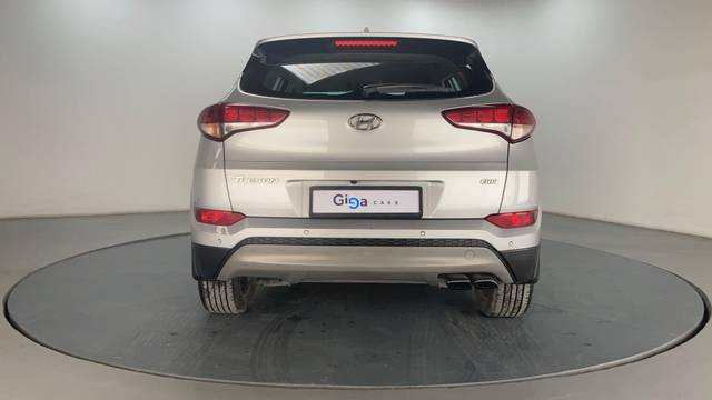 https://images10.gaadi.com/usedcar_image/3706270/original/processed_img2929595__usedcar_t2_276591701930750_1701930763.jpg?imwidth=6402