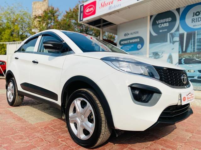 https://images10.gaadi.com/usedcar_image/3706316/original/processed_img2929612__used_car_2929612_1701932767.jpg?imwidth=6400
