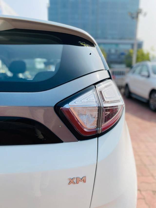 https://images10.gaadi.com/usedcar_image/3706316/original/processed_img2929612__used_car_2929612_1701932794.jpg?imwidth=6402