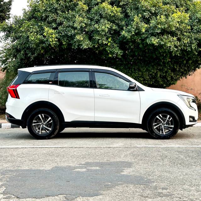 https://images10.gaadi.com/usedcar_image/3706321/original/img2929613__used_car_2929613_1701932912.jpg?imwidth=6401