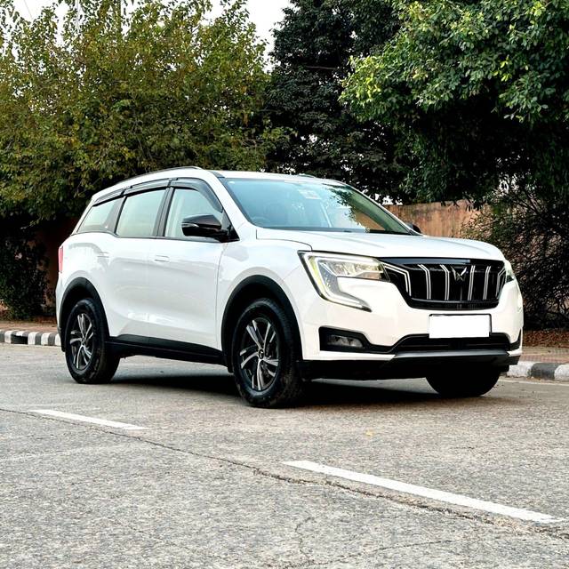 https://images10.gaadi.com/usedcar_image/3706321/original/processed_img2929613__used_car_2929613_1701932902.jpg?imwidth=6400