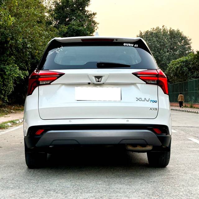 https://images10.gaadi.com/usedcar_image/3706321/original/processed_img2929613__used_car_2929613_1701932909.jpg?imwidth=6402