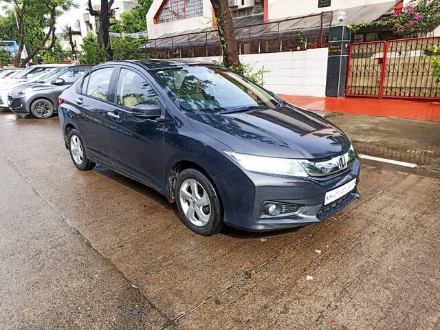 https://images10.gaadi.com/usedcar_image/3706333/original/processed_img2929619__usedcar_whatsappimage2023_07_01at55414pm_1__2929619_1702101553.jpeg?imwidth=6400
