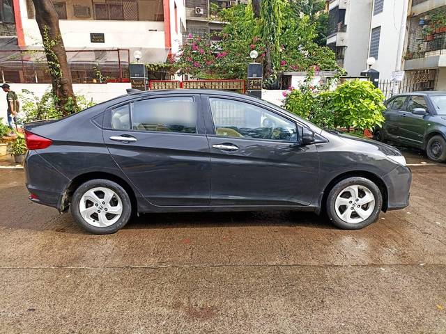 https://images10.gaadi.com/usedcar_image/3706333/original/processed_img2929619__usedcar_whatsappimage2023_07_01at55414pm_2__2929619_1702101553.jpeg?imwidth=6401