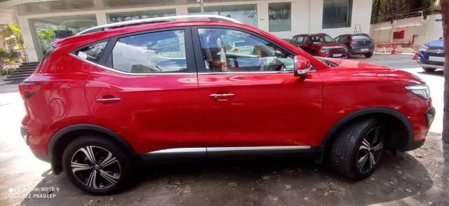 https://images10.gaadi.com/usedcar_image/3706425/original/processed_3006de5d-423b-4997-9df8-6c7e64fd3b9a.jpg?imwidth=6401