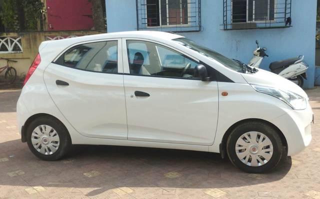 https://images10.gaadi.com/usedcar_image/3706428/original/img2929666__usedcar_4_42001701936629_1701936637.jpeg?imwidth=6401