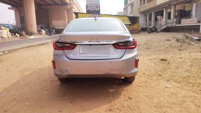 https://images10.gaadi.com/usedcar_image/3706470/original/30__VCC_1826076_96_1701331684.jpg?imwidth=6402