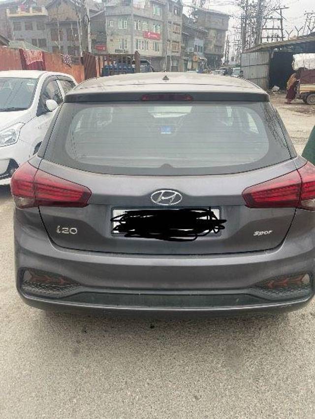 https://images10.gaadi.com/usedcar_image/3706542/original/processed_ceefe7ce-1b84-415c-8ba6-7cac1fda6014.jpeg?imwidth=6401