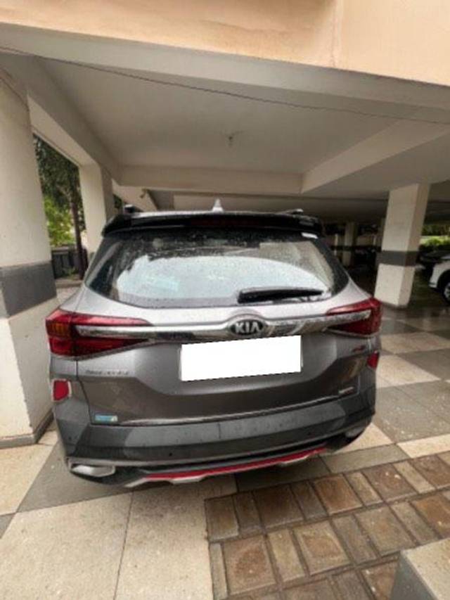 https://images10.gaadi.com/usedcar_image/3706615/original/processed_0477204a-cb20-443d-bfc4-29c8e3c87fc9.jpeg?imwidth=6401