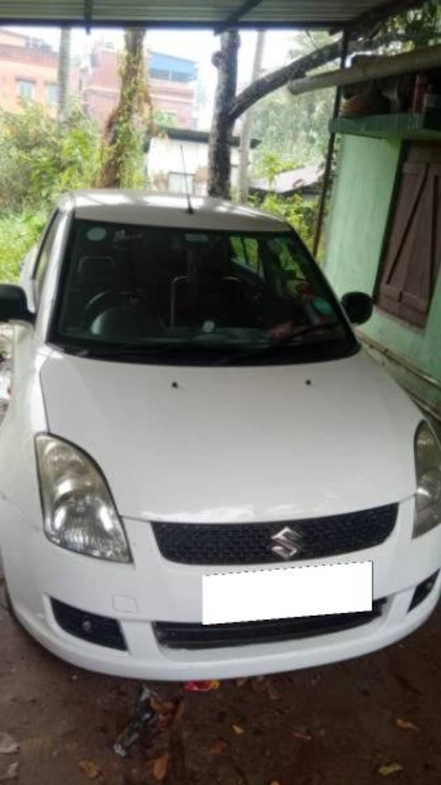 https://images10.gaadi.com/usedcar_image/3706698/original/processed_cd3557ad-3926-4e70-ab59-f5dd24903cb0.jpg?imwidth=6400